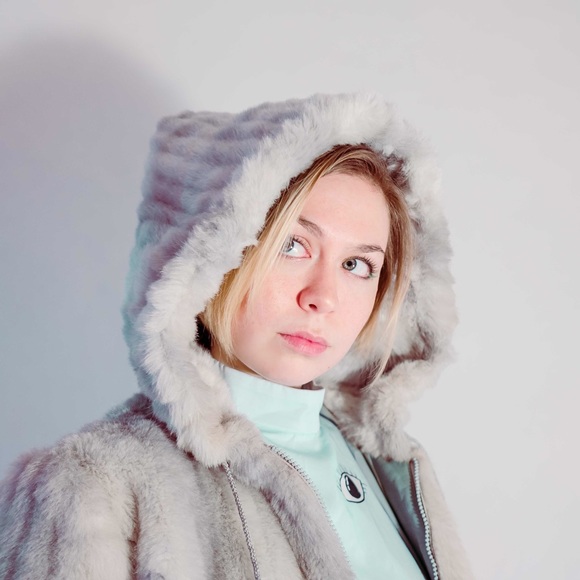 Meet your Posher, Alexandra - Picture 1 of 1